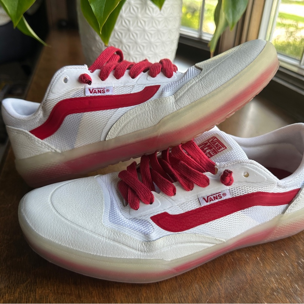 Vans Ave Pro White and Red Sneakers